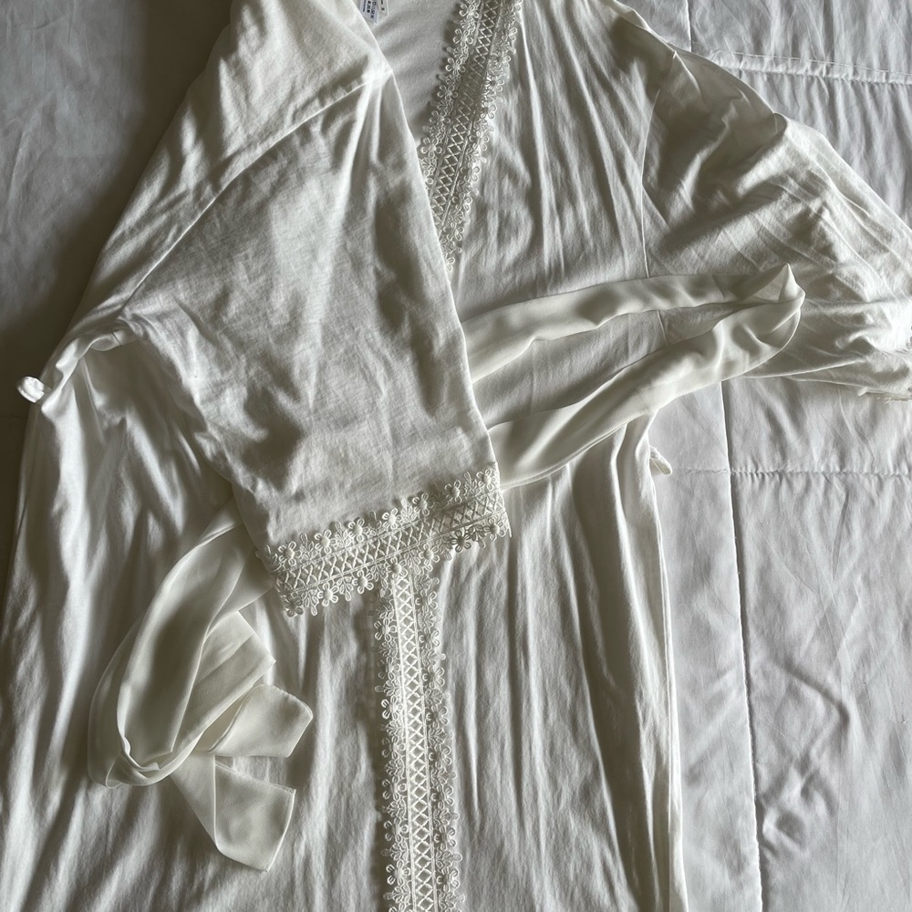 Bridal Robe - Picture 4 of 5